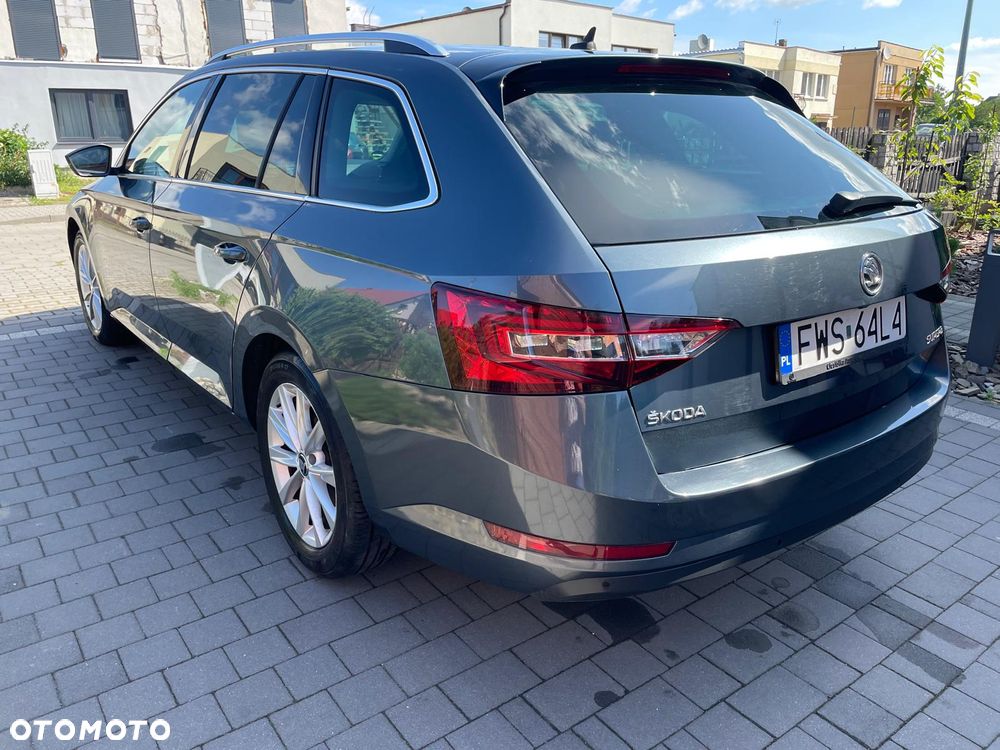 Skoda Superb 2.0 TDI DSG Style - 24