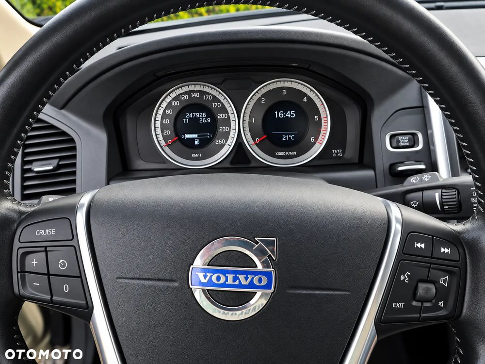 Volvo XC 60 D5 AWD RDesign - 25