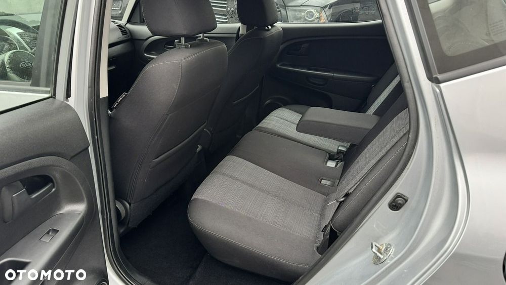 Kia Venga - 26