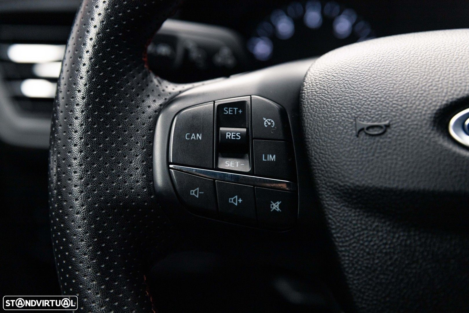 Ford Focus SW 1.0 EcoBoost MHEV ST-Line - 21