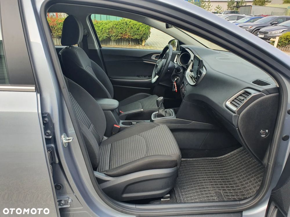 Kia Ceed 1.5 T-GDI M - 24