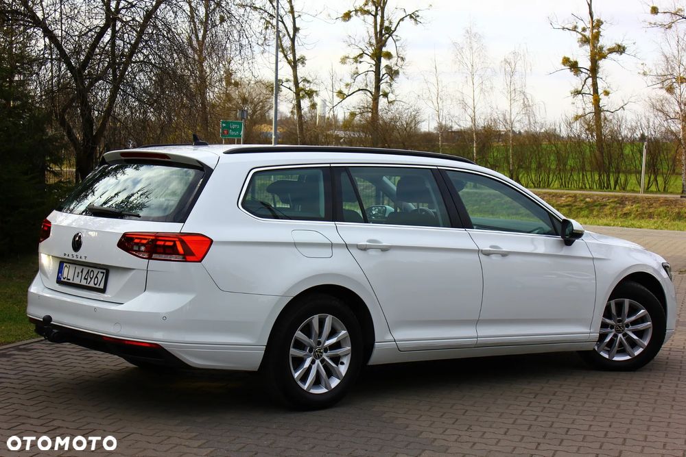 Volkswagen Passat 2.0 TDI SCR DSG Business - 13