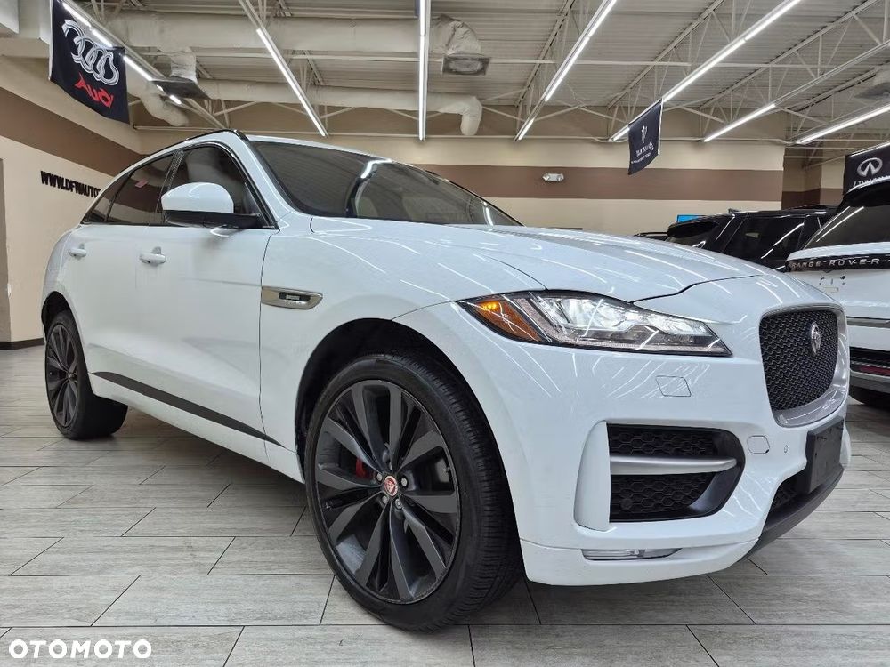 Jaguar F-Pace 2018 photo 3