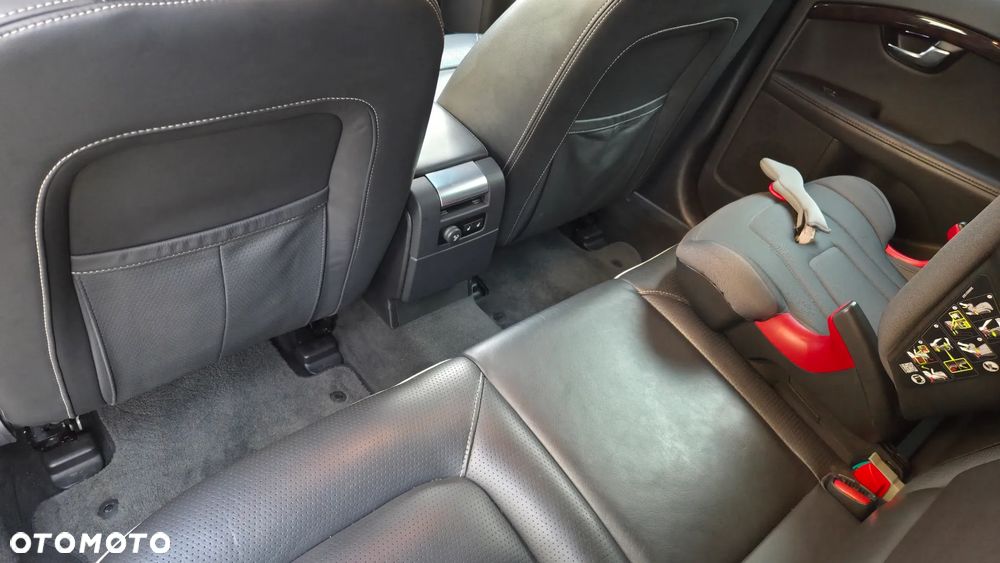 Volvo XC 70 D5 AWD Summum - 16