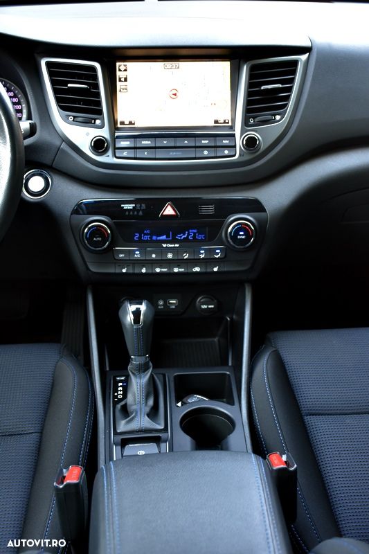 Hyundai Tucson blue 1.7 CRDi 2WD DCT Premium - 22
