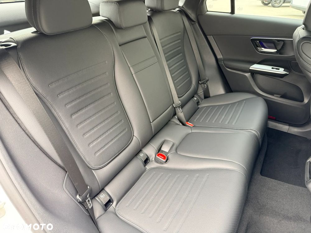 Mercedes-Benz GLC - 36