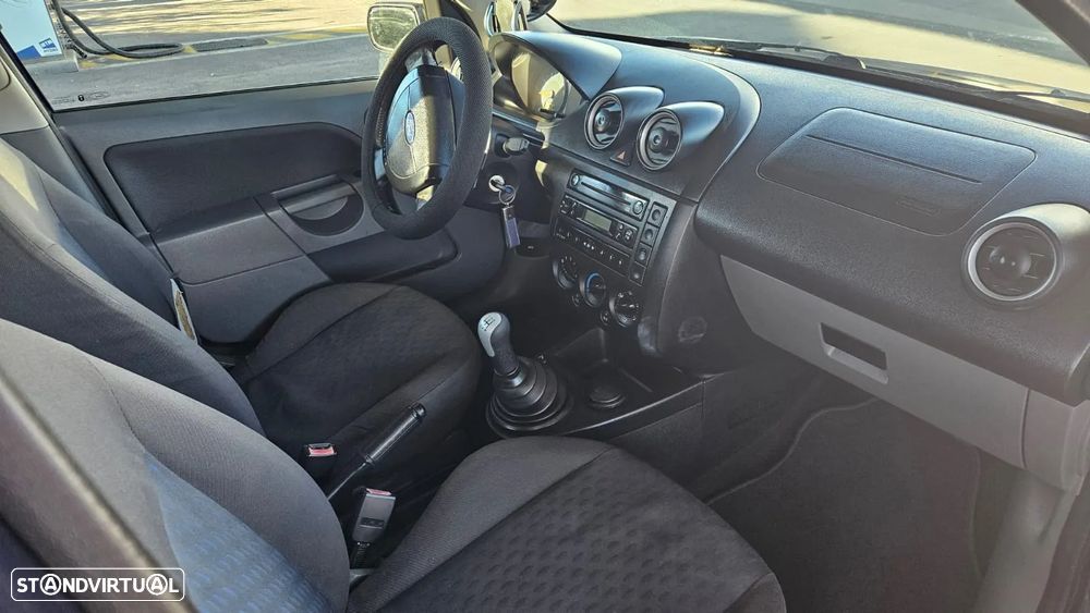 Ford Fiesta 1.4 TDCI Ambiente - 3
