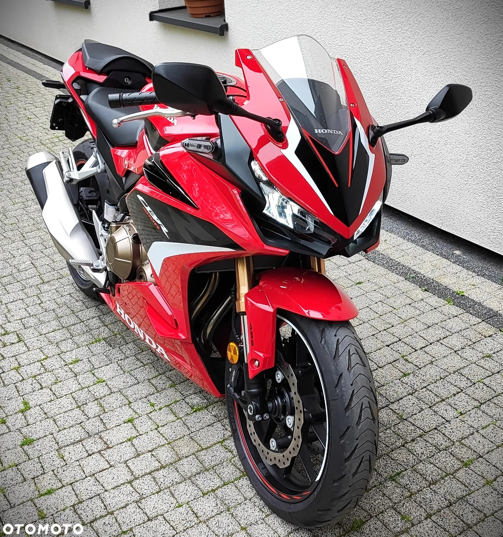 Honda CBR - 9