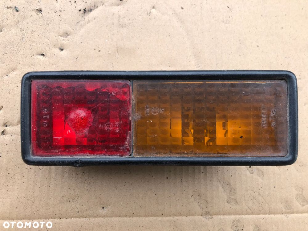 Lampa tylna prawa dolna w zderzak Land Rover Discovery 1 I - 1