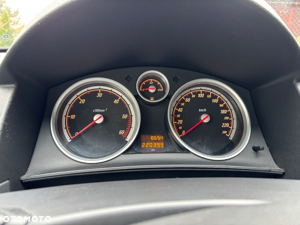 Opel Astra 1.7 CDTI - 12