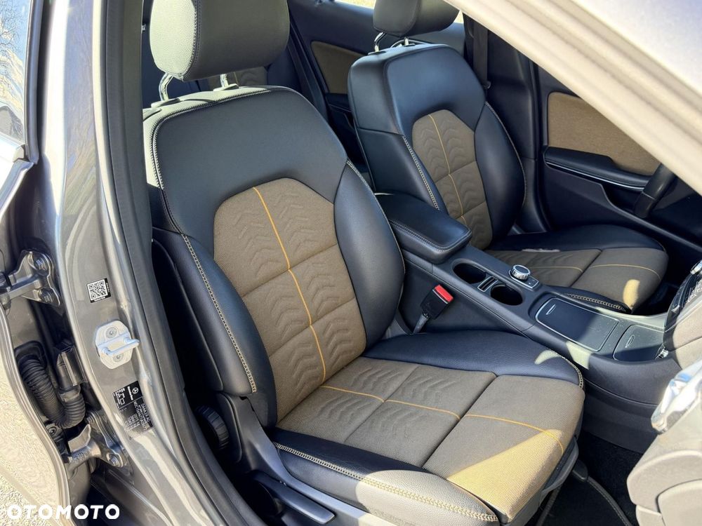 Mercedes-Benz GLA 220 4-Matic - 15