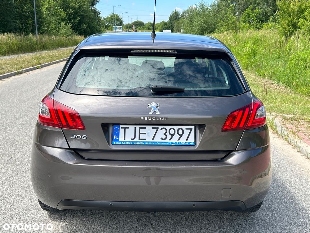 Peugeot 308 - 6