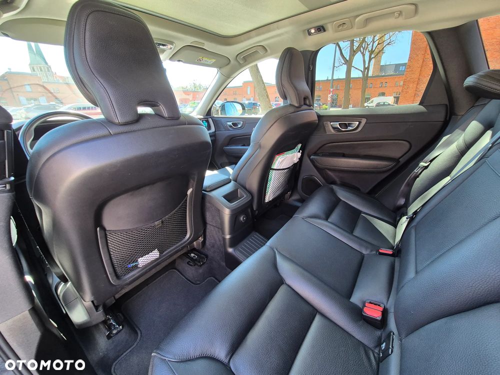 Volvo XC 60 T6 AWD Recharge Geartronic Inscription - 28