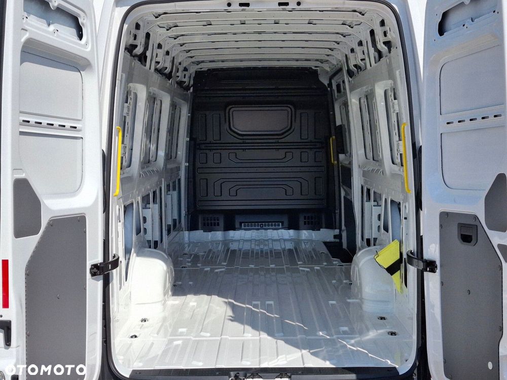 Volkswagen Crafter - 10