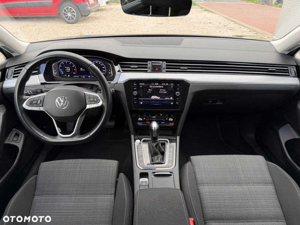 Volkswagen Passat - 14