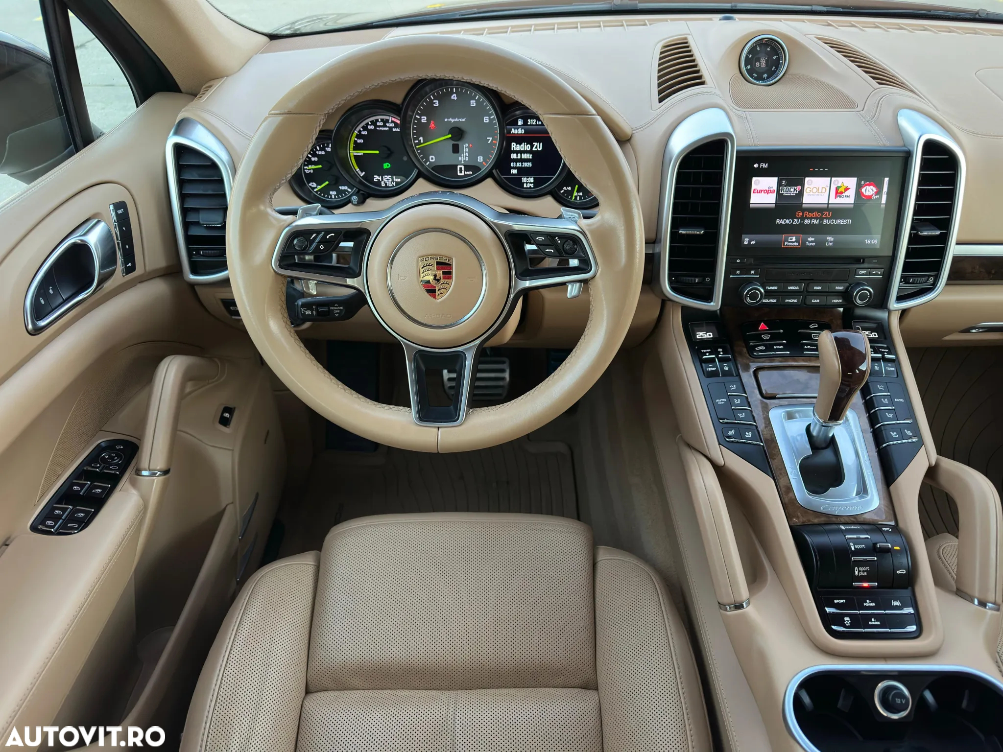 Porsche Cayenne - 10