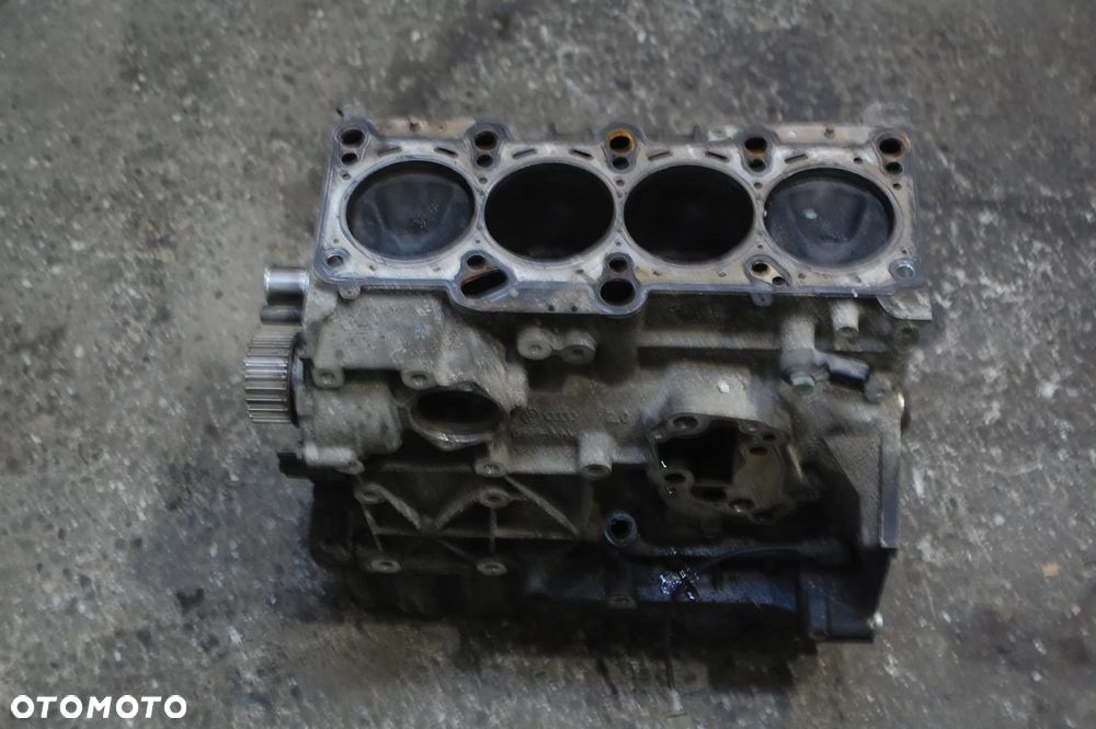 BLOK DÓŁ SILNIKA KOMPLETNY 2.0 FSI BLX AUDI A3 8P VW SEAT SKODA