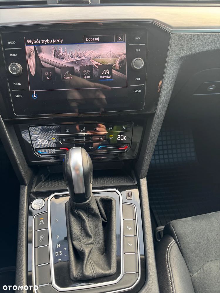 Volkswagen Passat 2.0 TSI Elegance DSG - 23