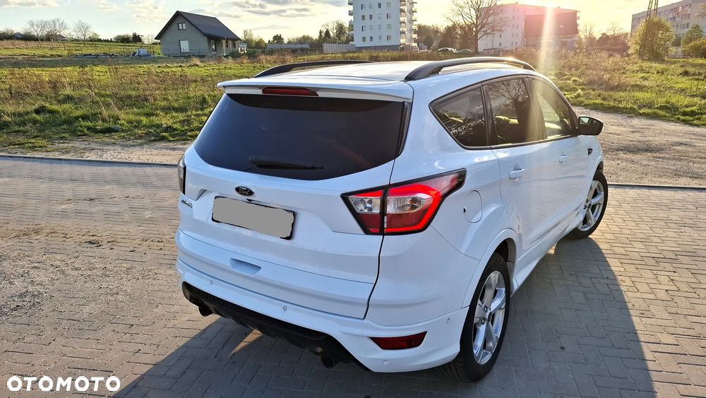 Ford Kuga 1.5 EcoBoost 2x4 ST-Line - 6