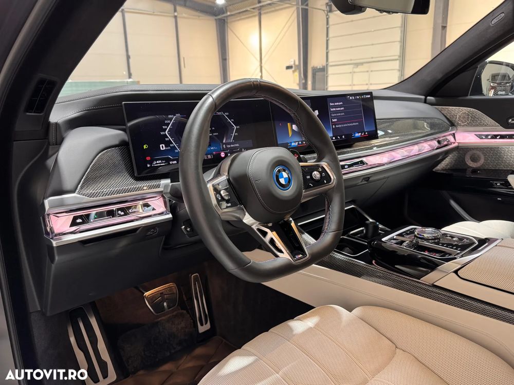 BMW M7 M760e xDrive AT PHEV - 23