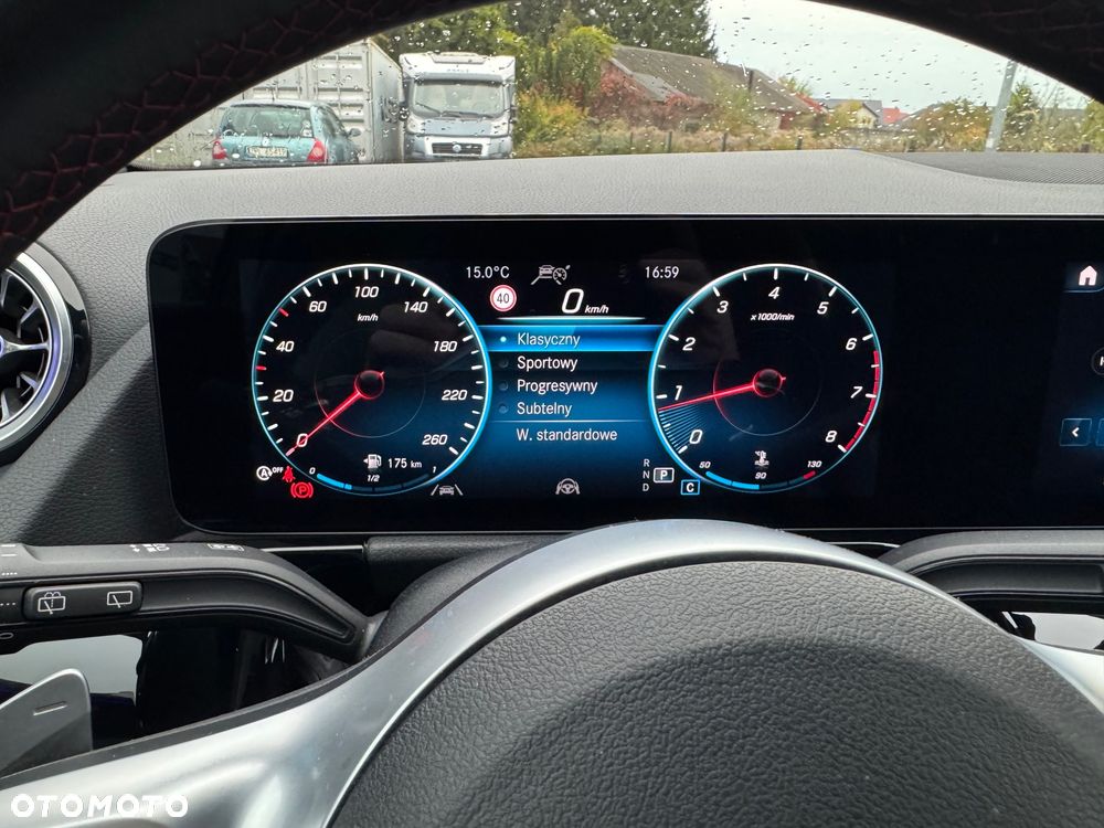 Mercedes-Benz GLA 200 7G-DCT AMG Line Advanced Plus - 17