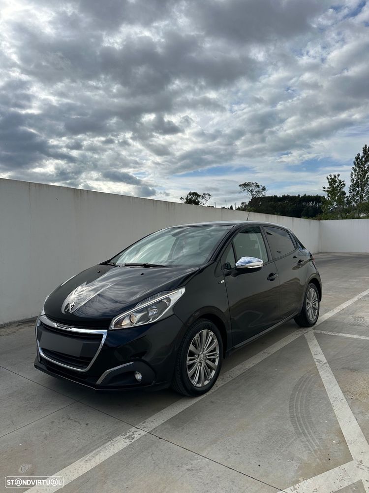 Peugeot 208 1.6 BlueHDi Style - 1