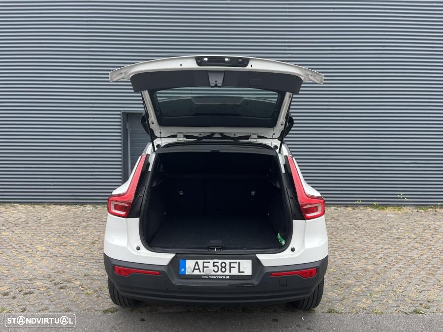Volvo XC 40 1.5 T2 Momentum Geartronic - 34