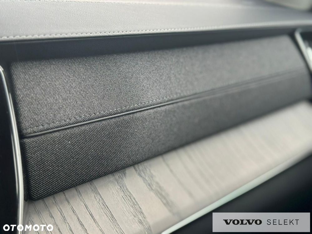 Volvo XC 90 - 32
