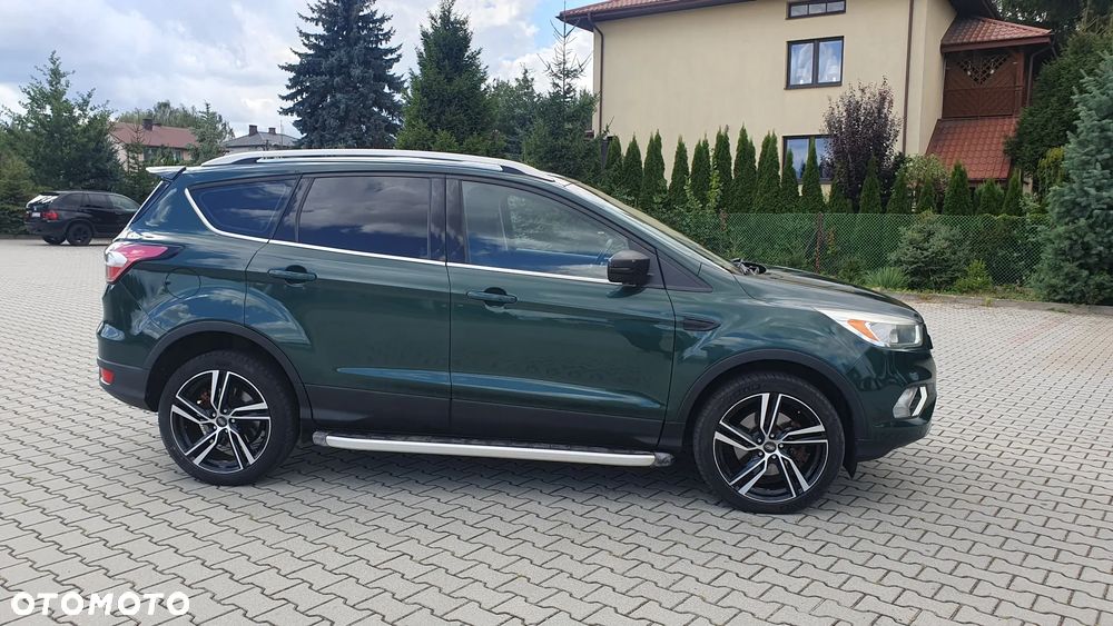 Ford Kuga 1.5 TDCi 2x4 Titanium - 1