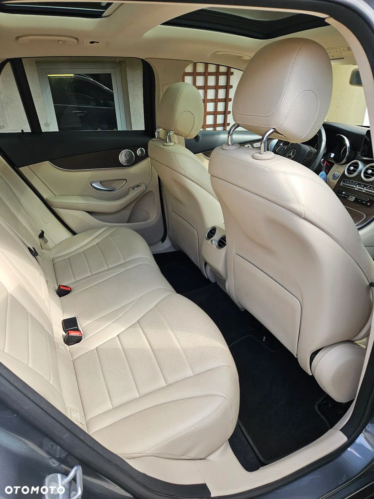Mercedes-Benz GLC 300 4Matic 9G-TRONIC - 11