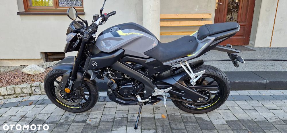 Yamaha MT - 12