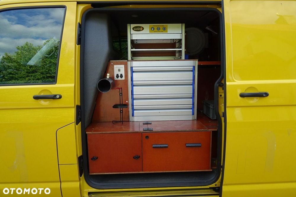 Volkswagen Transporter - 21