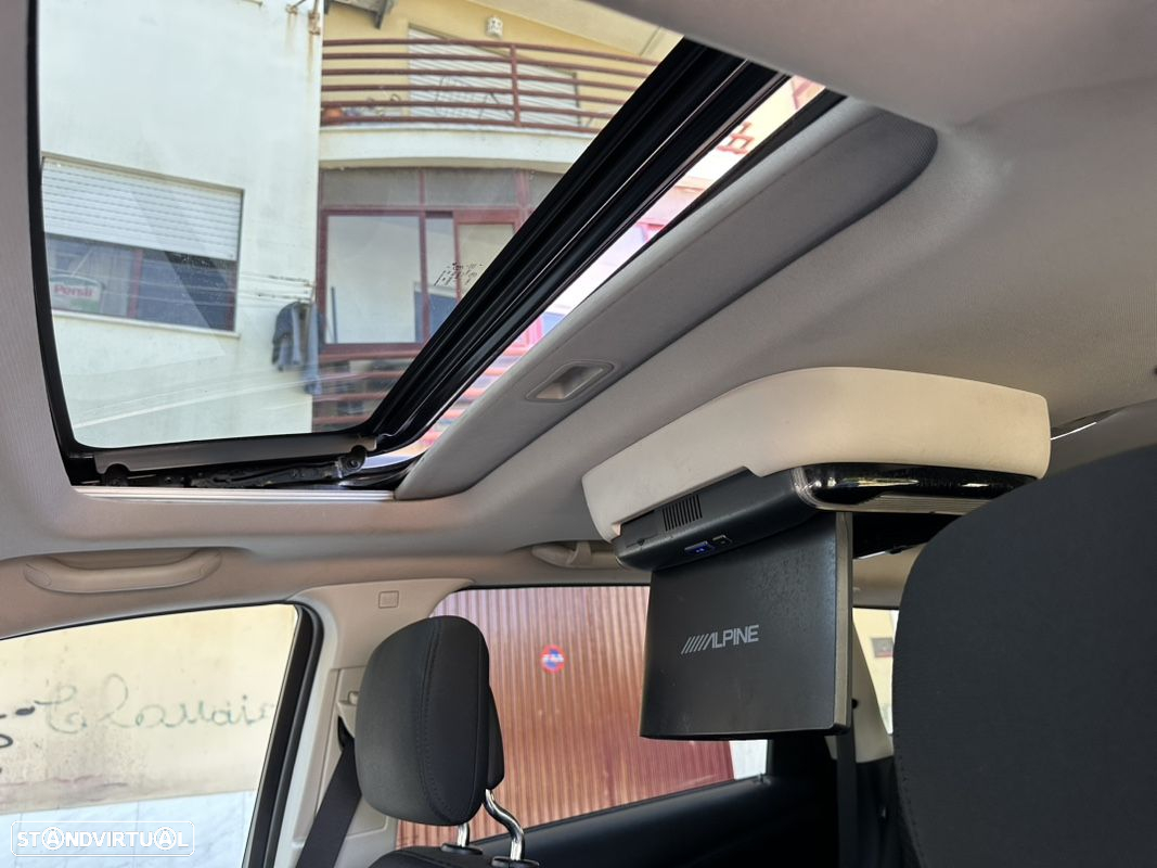 Fiat Freemont 2.0 M-Jet Urban - 24