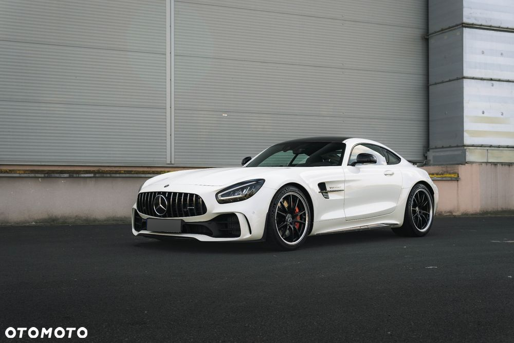Mercedes-Benz AMG GT R - 8