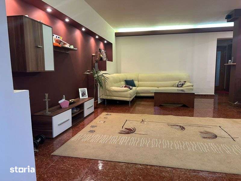 Apartament 4 camere zona stadion Farul Constanta — fotografia 1