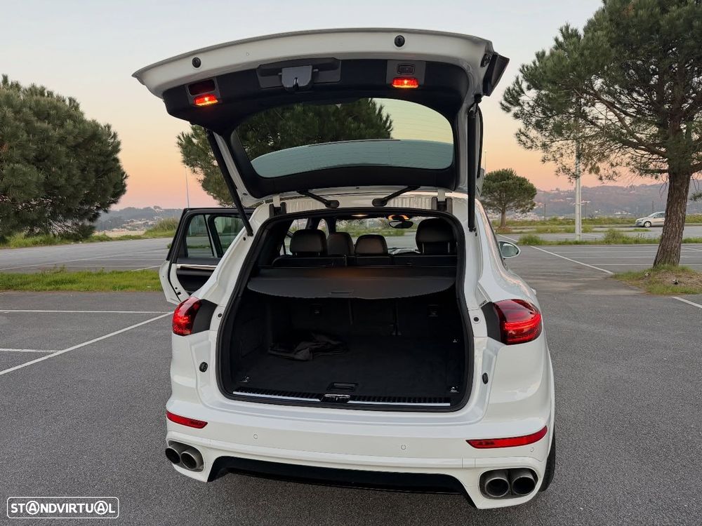 Porsche Cayenne S Tiptronic S - 19