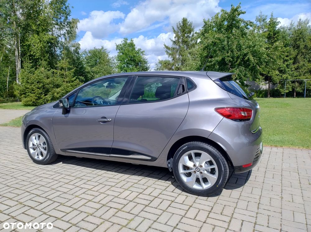 Renault Clio 1.2 16V Limited - 15