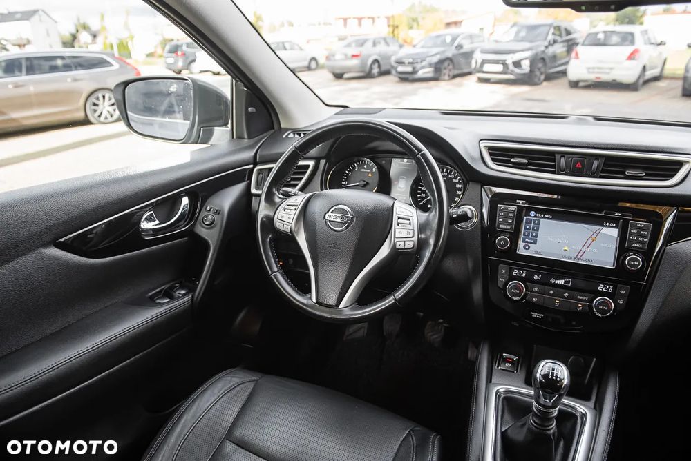 Nissan Qashqai - 25