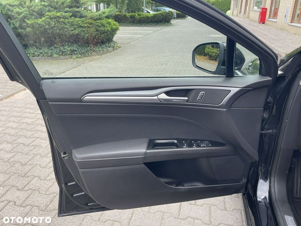 Ford Mondeo - 18