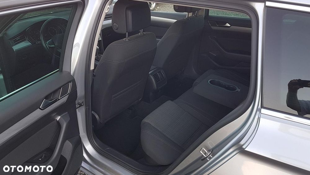 Volkswagen Passat 2.0 TSI Business DSG - 24