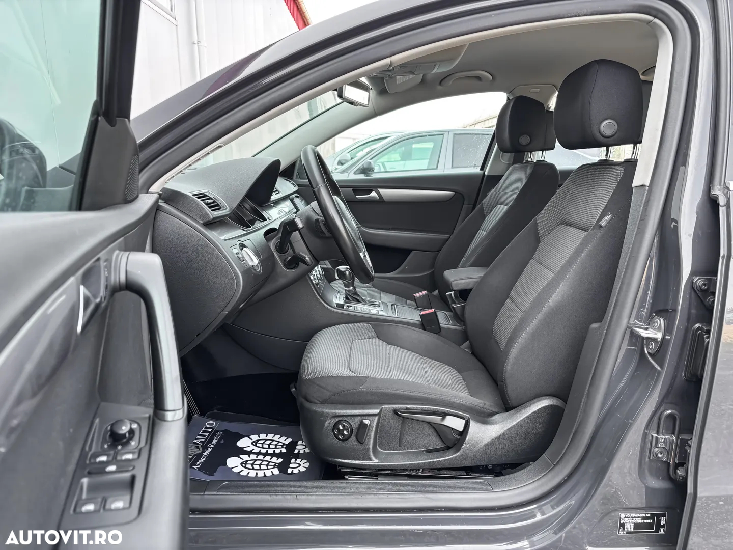 Volkswagen Passat - 8