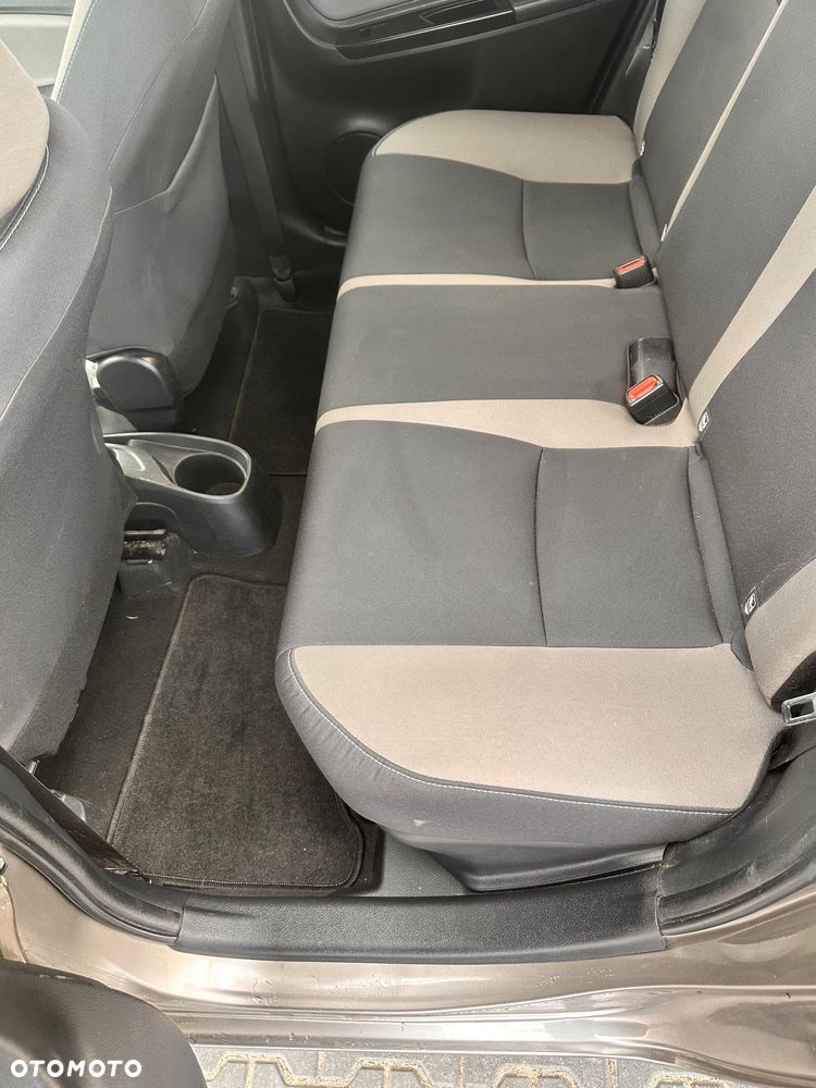 Toyota Yaris 1.5 Selection CVT - 13