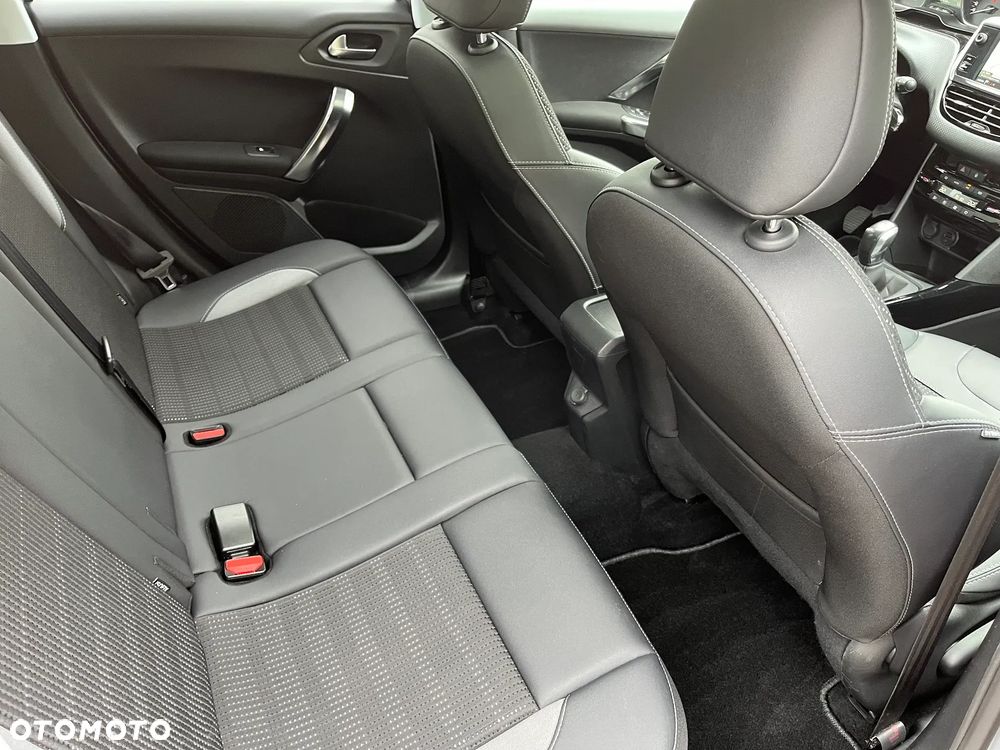 Peugeot 2008 1.6 BlueHDi Allure - 24