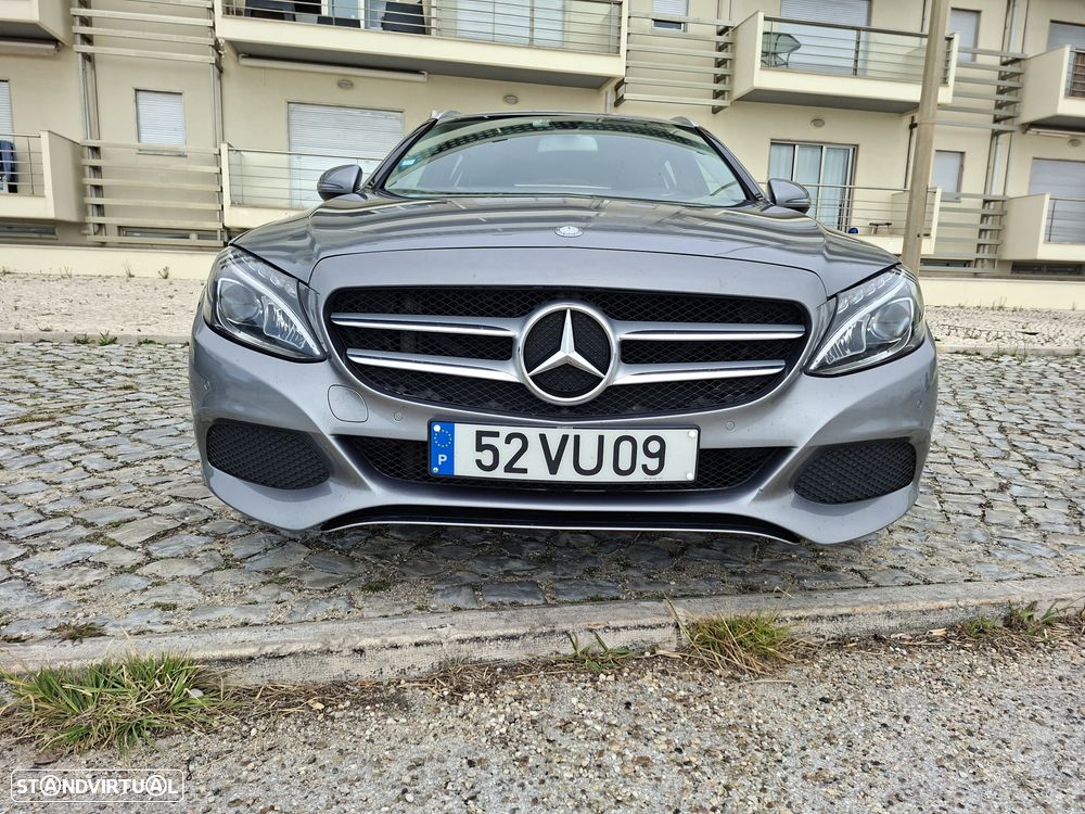 Mercedes-Benz 220 - 1