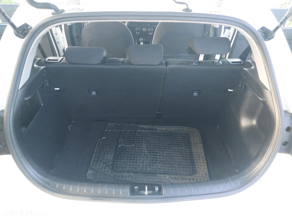 Kia Rio - 17