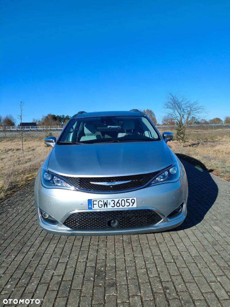 Chrysler Pacifica - 13