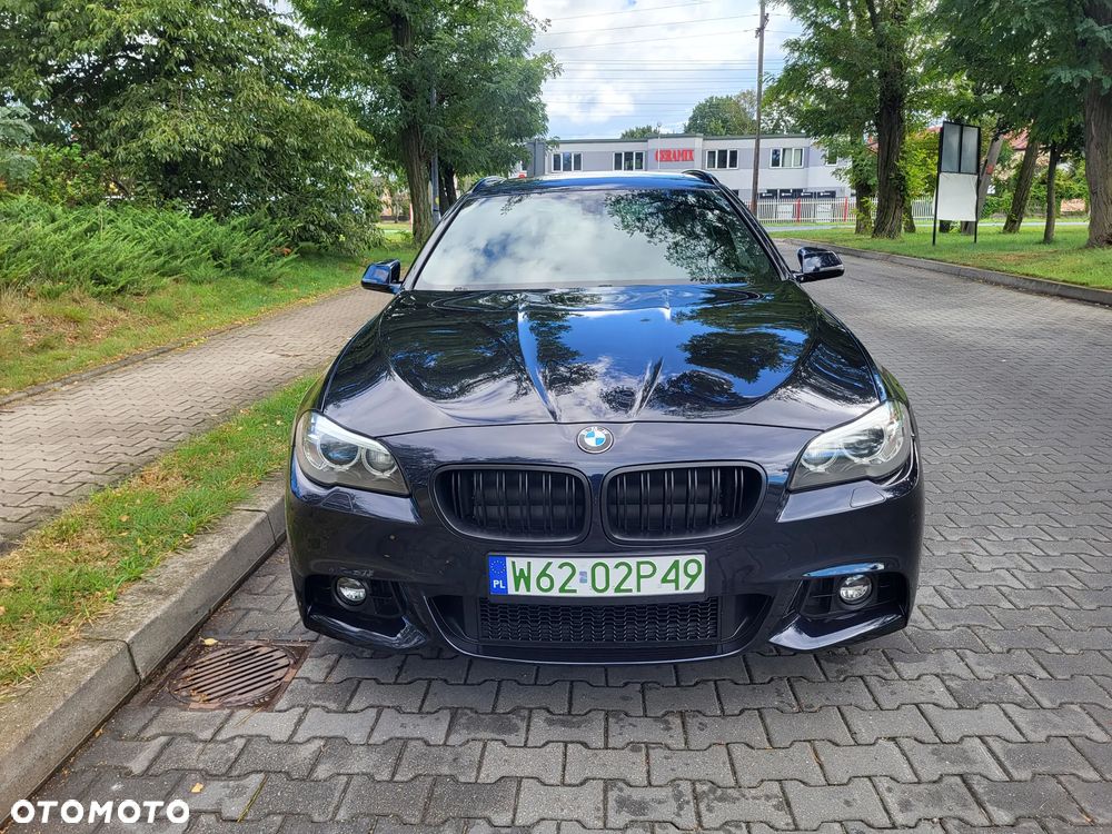 BMW Seria 5 525d xDrive - 9