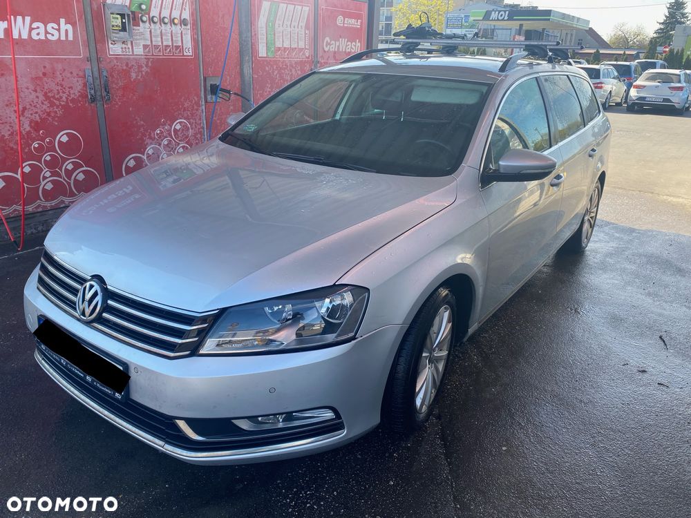 Volkswagen Passat - 1