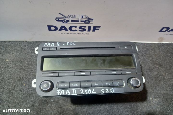 Radio cd 5J0035161G Skoda Fabia 5J [facelift] [2010 - 2014] Combi wag - 1