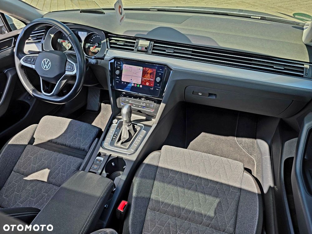 Volkswagen Passat - 33
